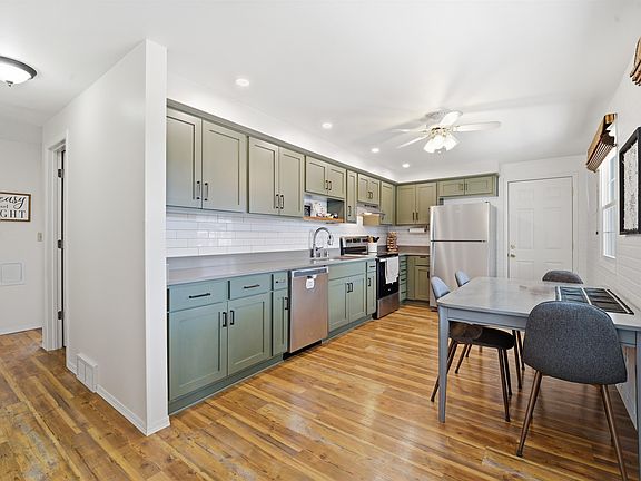 2nd image of 124 Ramlen Ct