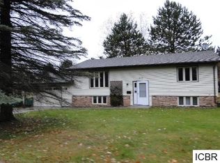 415 Reynolds St, Grand Rapids, MN 55744