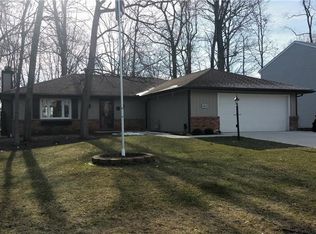 10047 N Surfside Cir, Aurora, OH 44202