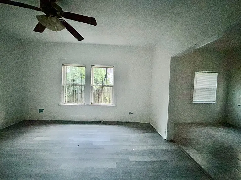 6124 Goforth St — Photo 10