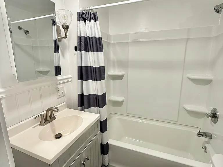 107 Main St #1 — Photo 11