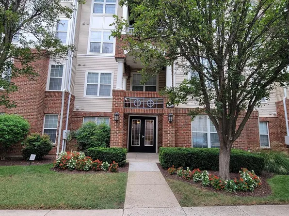3009 Nicosh Cir Unit 4301, Falls Church, VA 22042