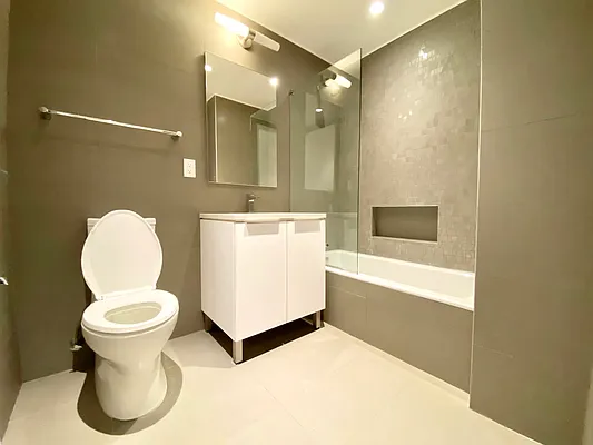 Rented by MOTION New York | media 18