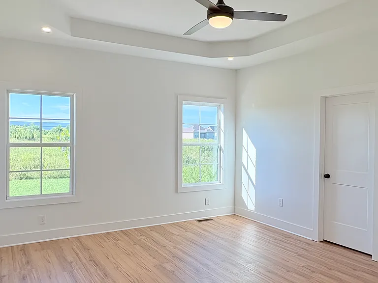5369 Crocus Dr — Photo 8