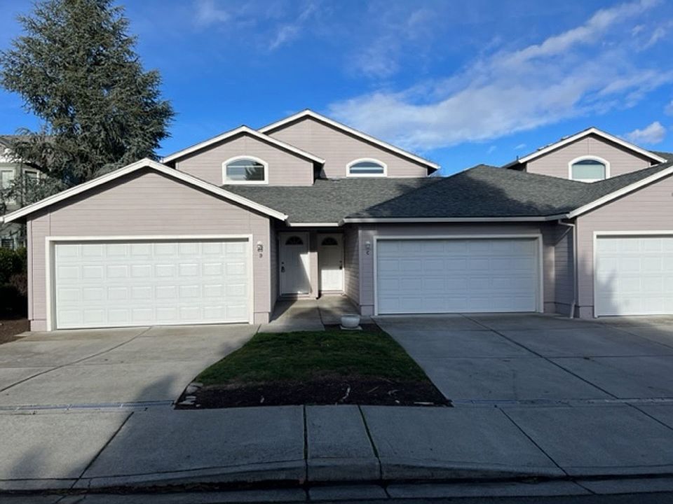 1st image of 1523 Hollyhock Dr Unit D