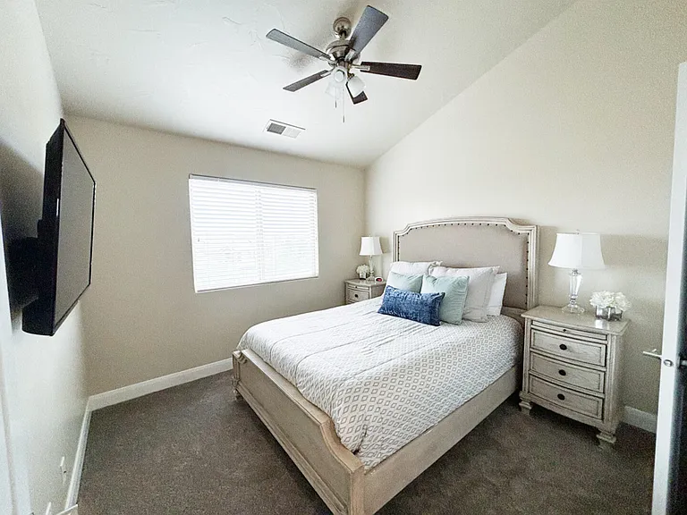 N Coral Ridge Dr — Photo 18