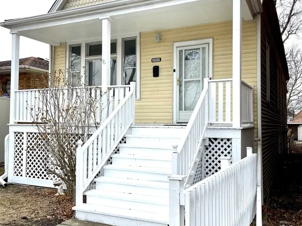 10230 S Avenue G, Chicago, IL 60617