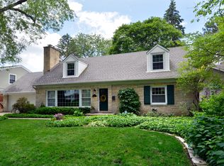 522 S Bristol Ln, Arlington Heights, IL