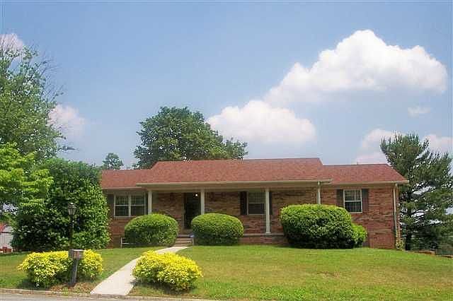 1st image of 640 Brentwood Dr
