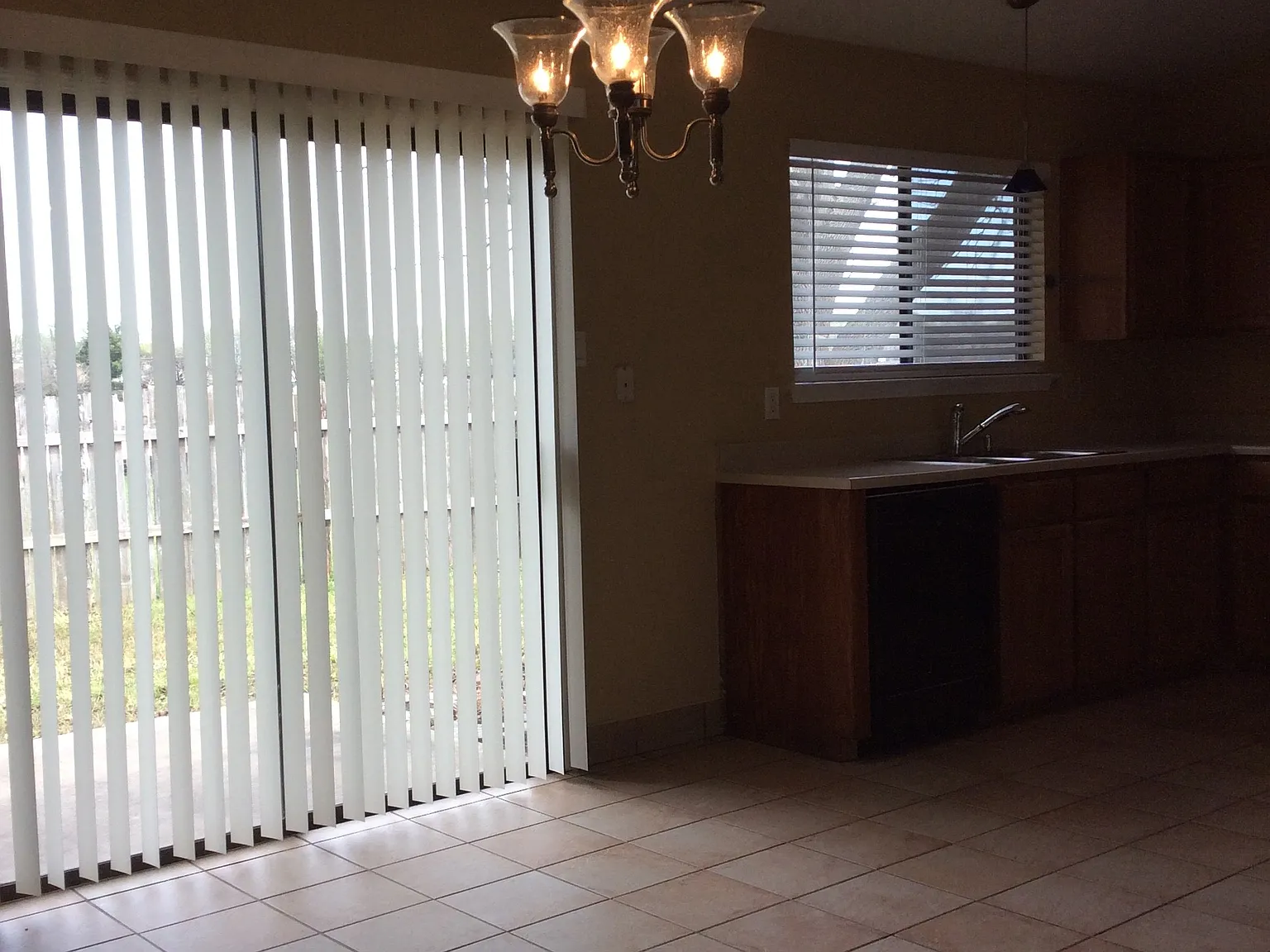 Charming 3 bedroom/2 bath in Round Rock! — Photo 4