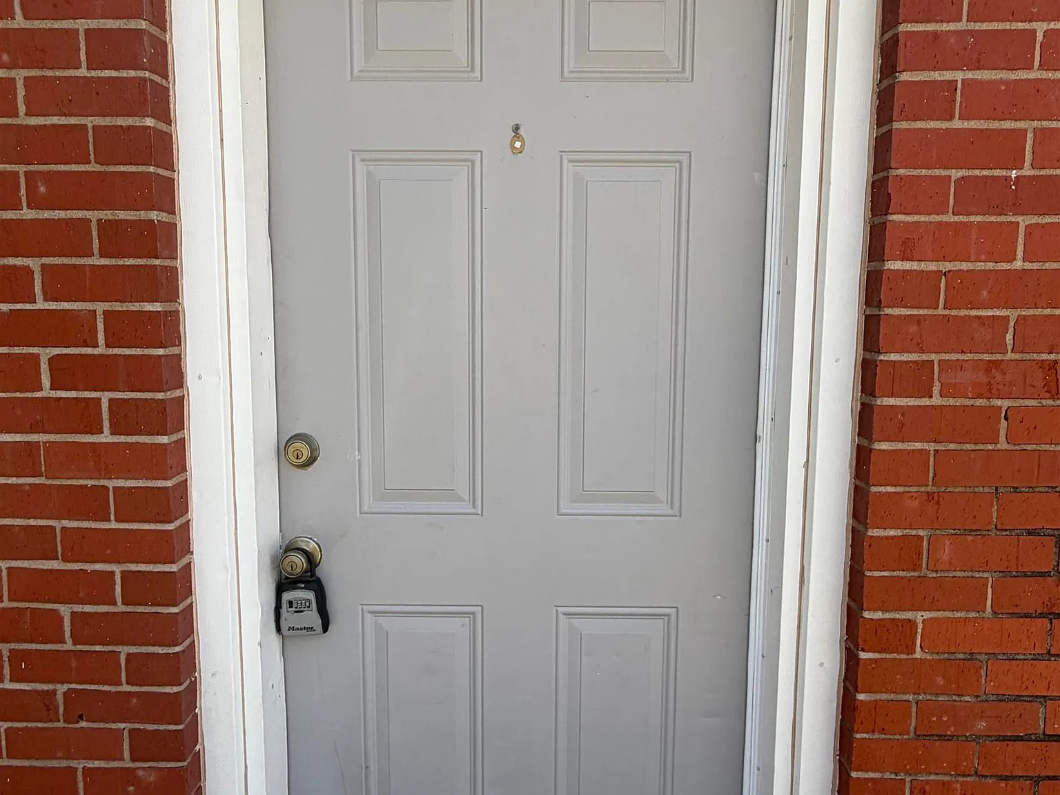2 bed, 1.0 bath, 1200 sqft, $1,150 — Photo 2