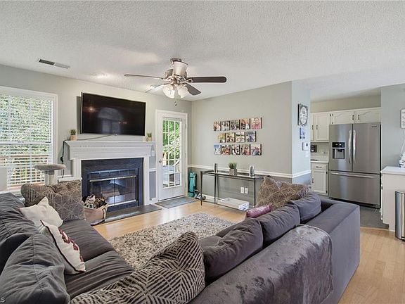 5th image of 3913 Landover Dr