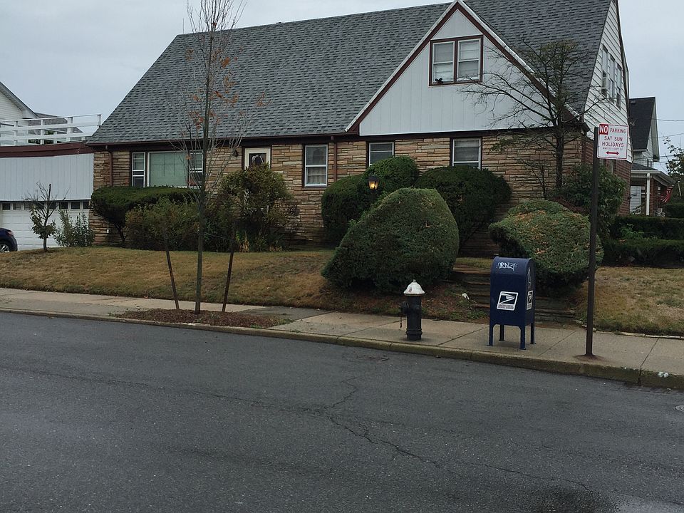 2nd image of 13115 Cronston Ave