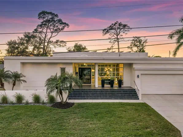 3324 Walnut St NE, Saint Petersburg, FL 33704