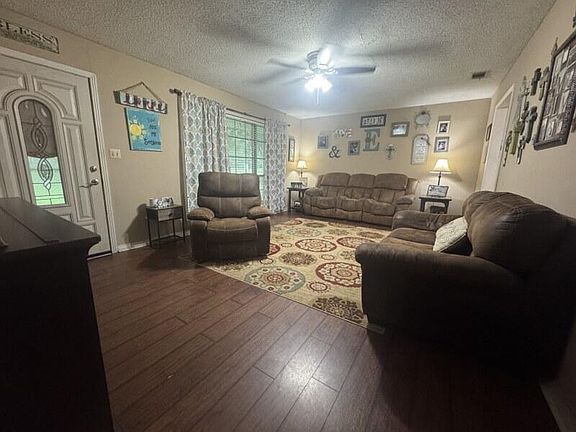 3rd image of 160 Road 1438