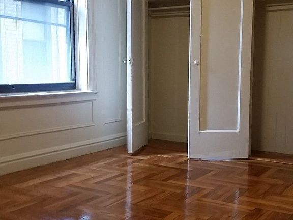 3rd image of 210 W 262nd St APT 4I