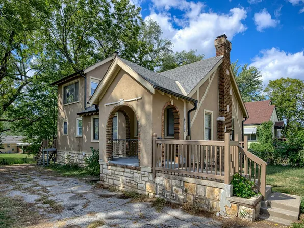 6212 Walrond Ave, Kansas City, MO 64130