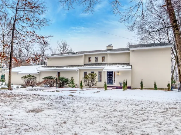 145 Gay St, Westwood, MA 02090