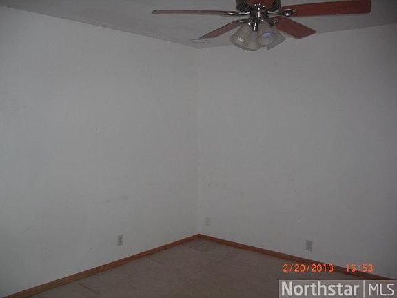 5th image of 412 Banfil St