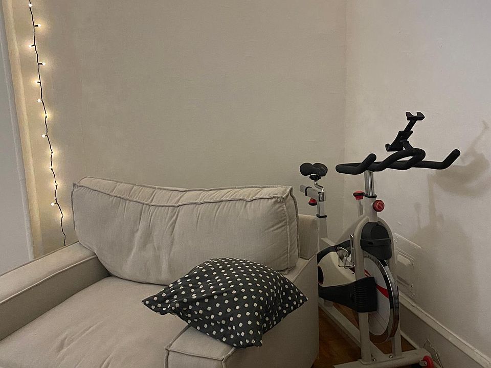 1st image of 260 S 21st St APT 1R