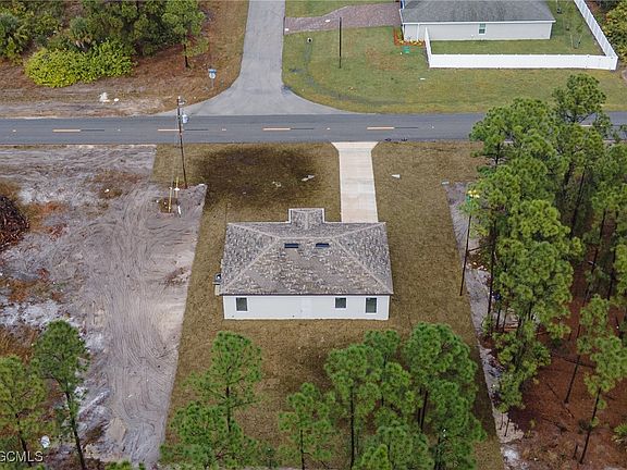 3rd image of 742 Jaguar Blvd