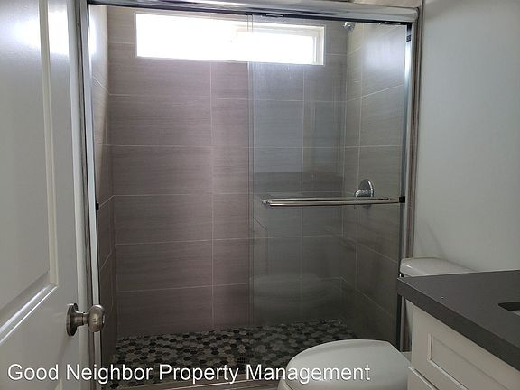 4th image of 10960 Avalon Blvd #10619055