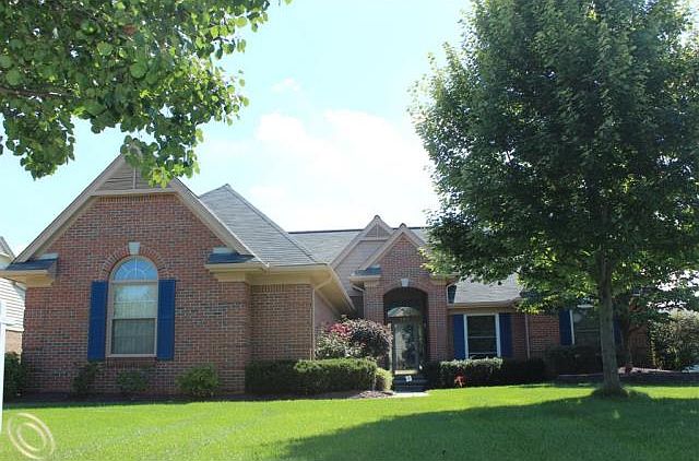 1st image of 793 Pinehurst Dr