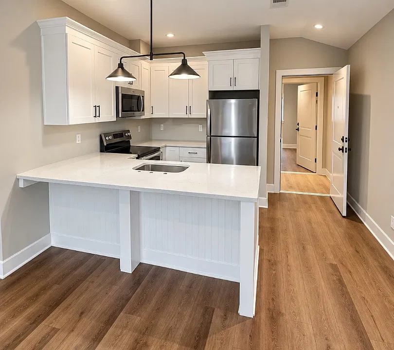 303 Manchester Ave #2
