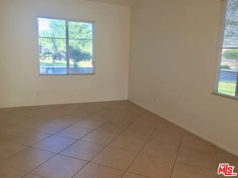 41183 Bank Ct — Photo 10