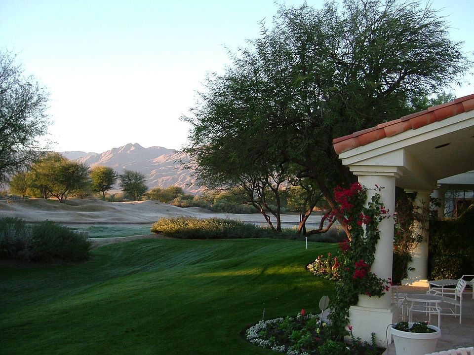 Mountain/Water Views