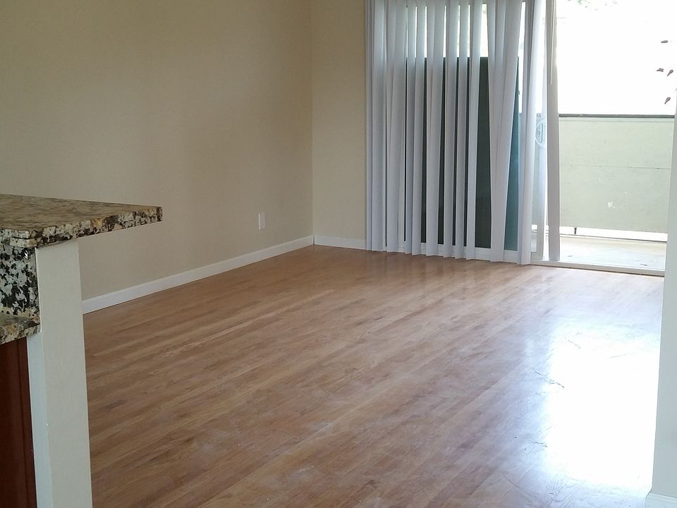 1st image of 1141 El Camino Real APT 05