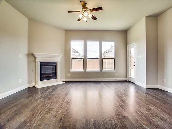 4th image of 1209 Cold Stream Dr