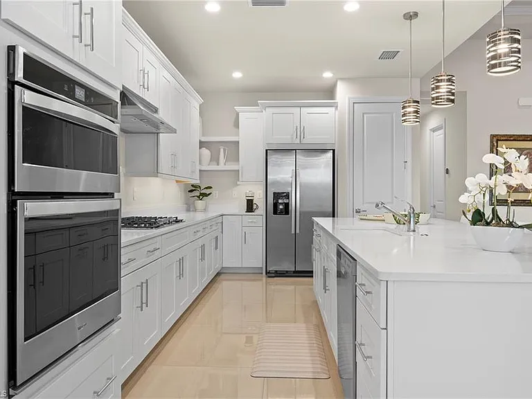 8897 Redonda Dr — Photo 13