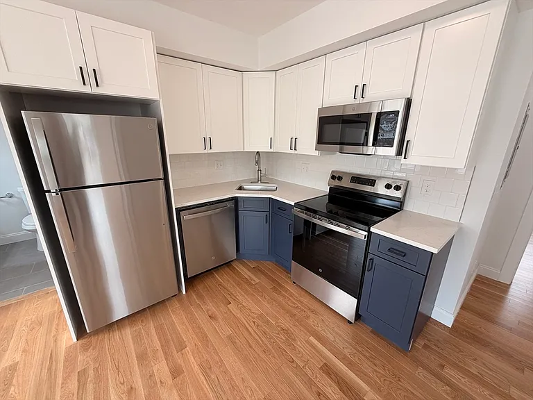 33 Pleasant St #1 — Photo 3