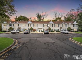 31 Hanover Sq, Middlesex, NJ 08846