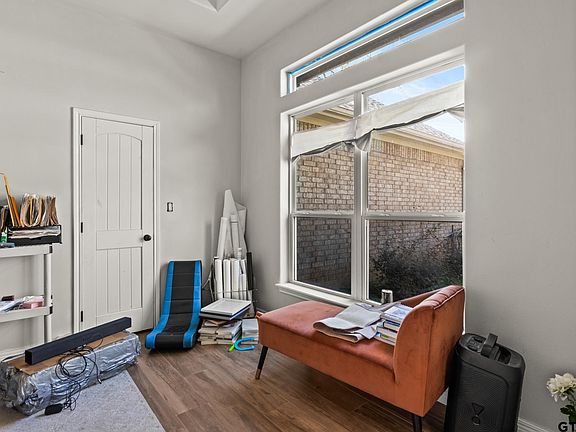 5th image of 421 Mount Pleasant St
