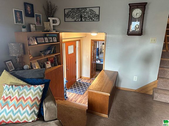 2nd image of 4654 Glenn Ave