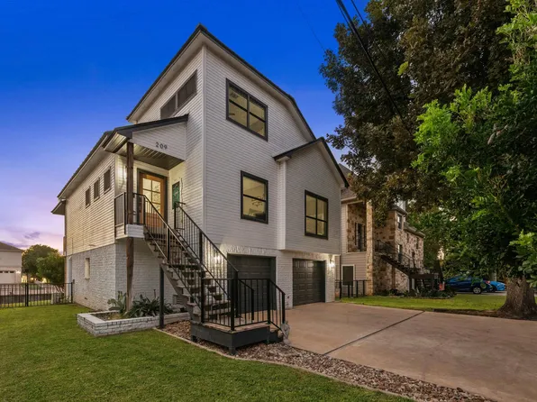 209 Waterview Drive, Kingsland, TX 78639