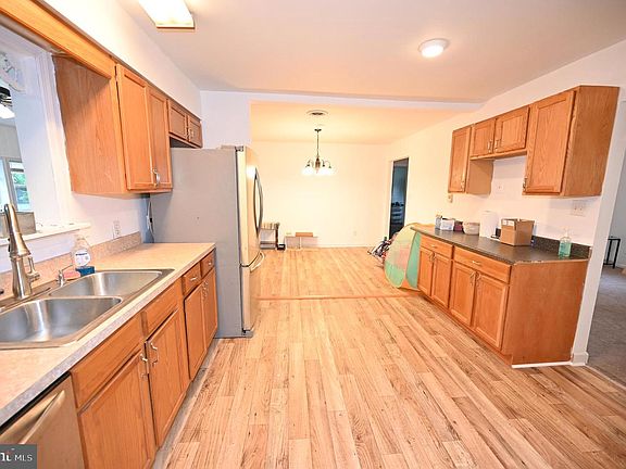 5th image of 40070 Beach Dr