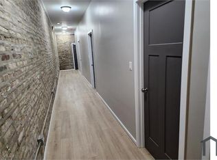 22 N Pulaski Rd #1R, Chicago, IL 60624