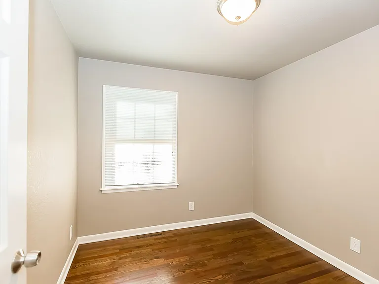 1520 NE 54th St — Photo 21