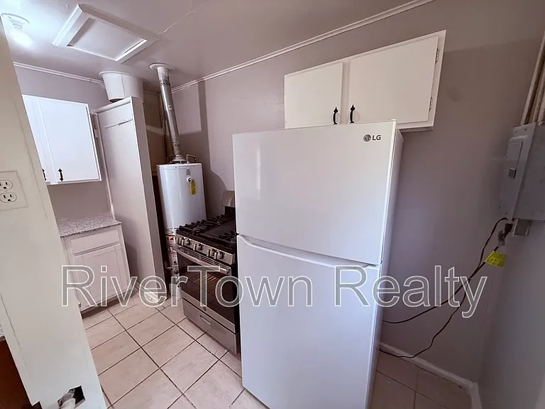 3300 Baskin St — Photo 4