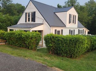 642 5th St NE, Pulaski, VA 24301