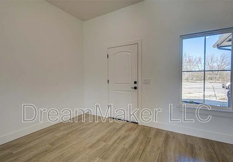 203 Hope Ave — Photo 6