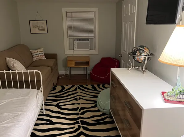 220 Stockbridge Rd, Scituate, MA 02066