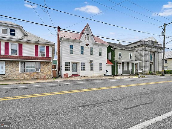 3rd image of 1019 W Main St