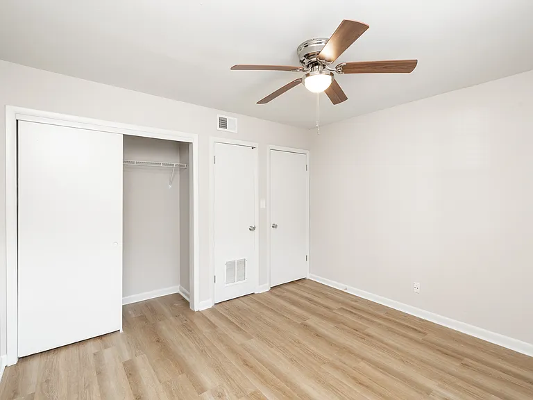 Breeze Apartments — Photo 24