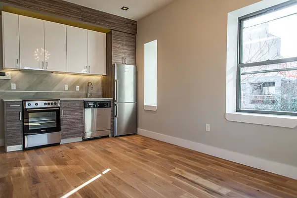 Rented by Nooklyn NYC LLC | media 74