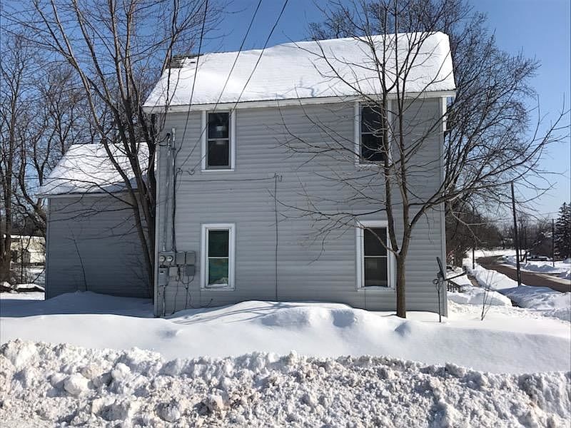 2nd image of 311 Plover St