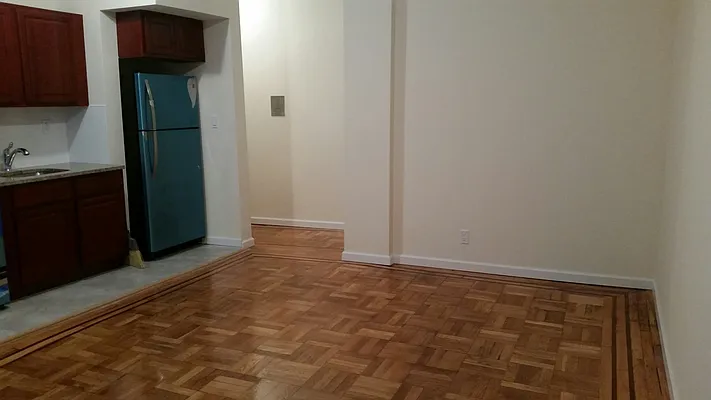 Rented by Lang Realty LLC | media 6